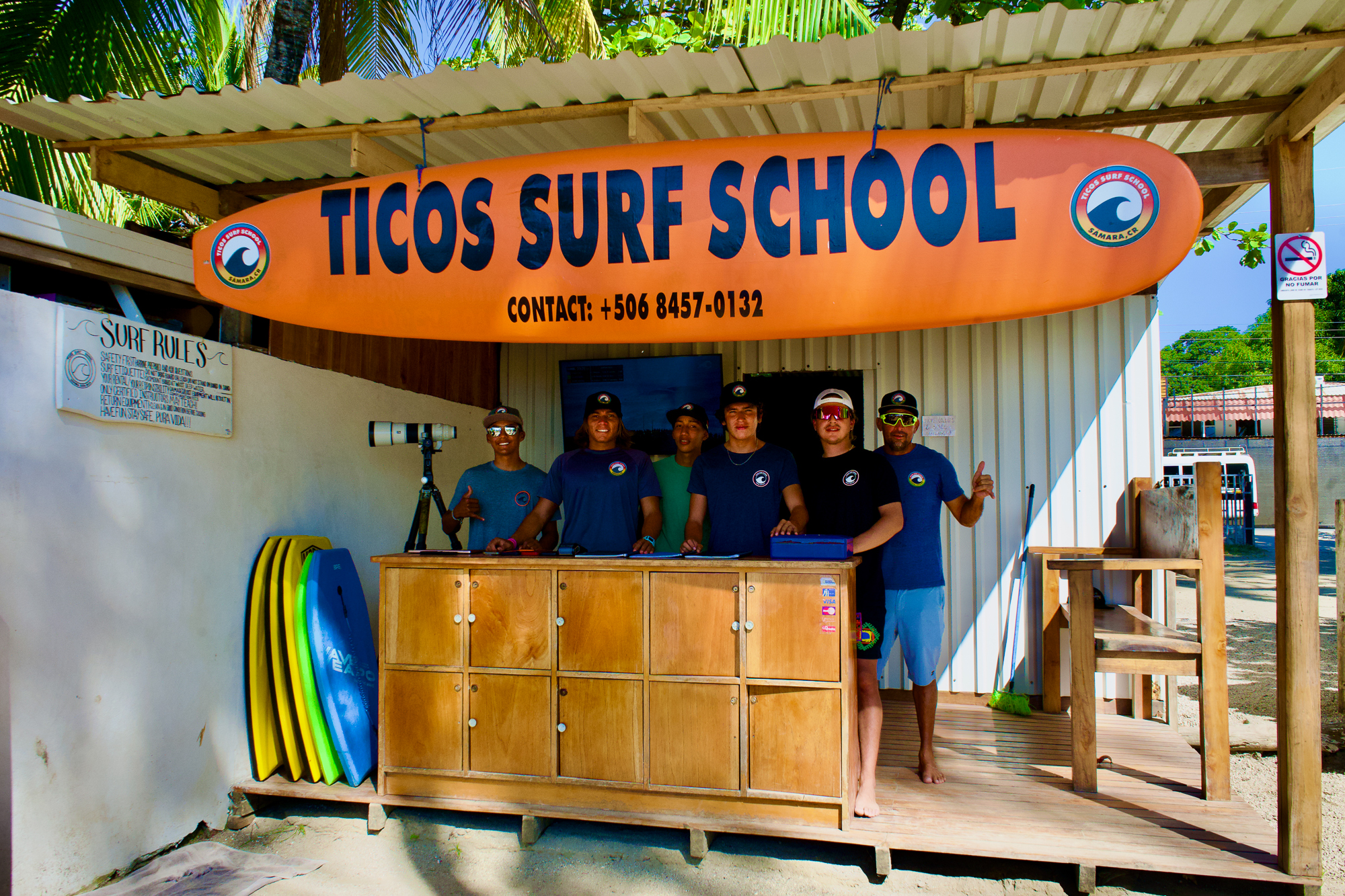 Surf lessons at Playa Sámara